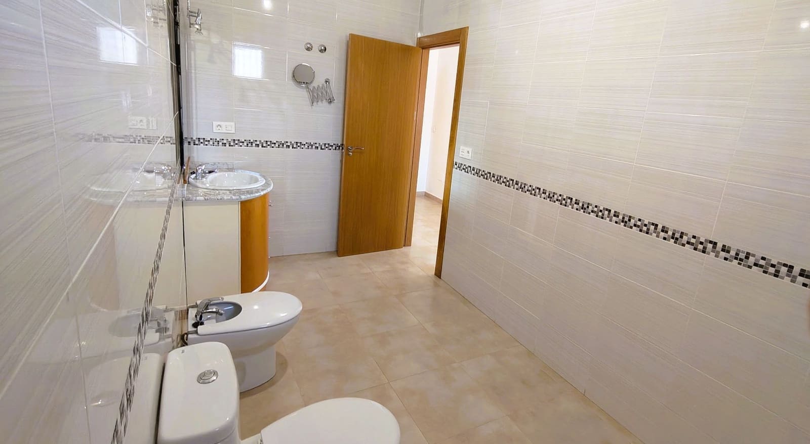 3 bedroom Villa for sale in Abanilla with pool - € 297,000 (Ref: 8863573)