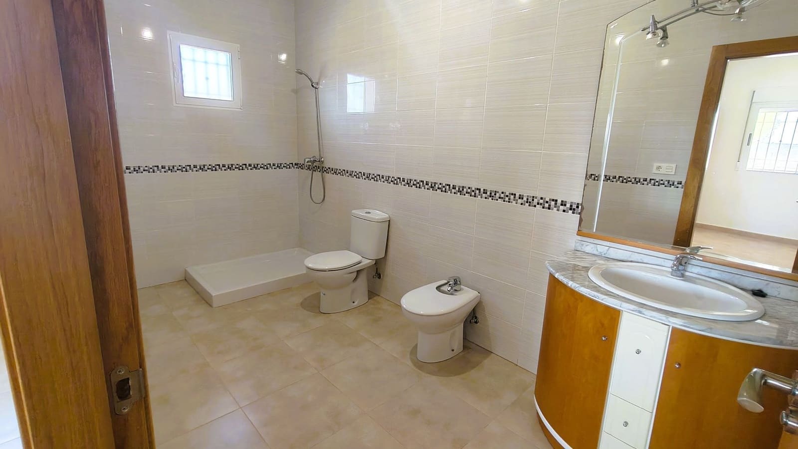 3 bedroom Villa for sale in Abanilla with pool - € 297,000 (Ref: 8863573)