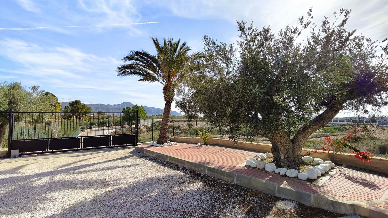 3 bedroom Villa for sale in Abanilla with pool - € 297,000 (Ref: 8863573)