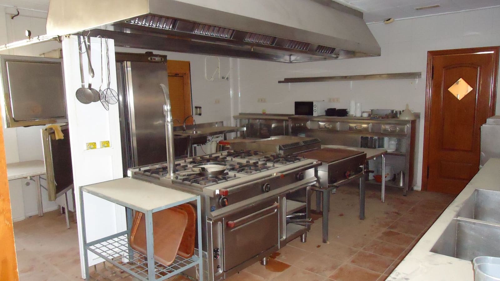 8 bedroom Villa for sale in Fortuna - € 1,300,000 (Ref: 8863578)