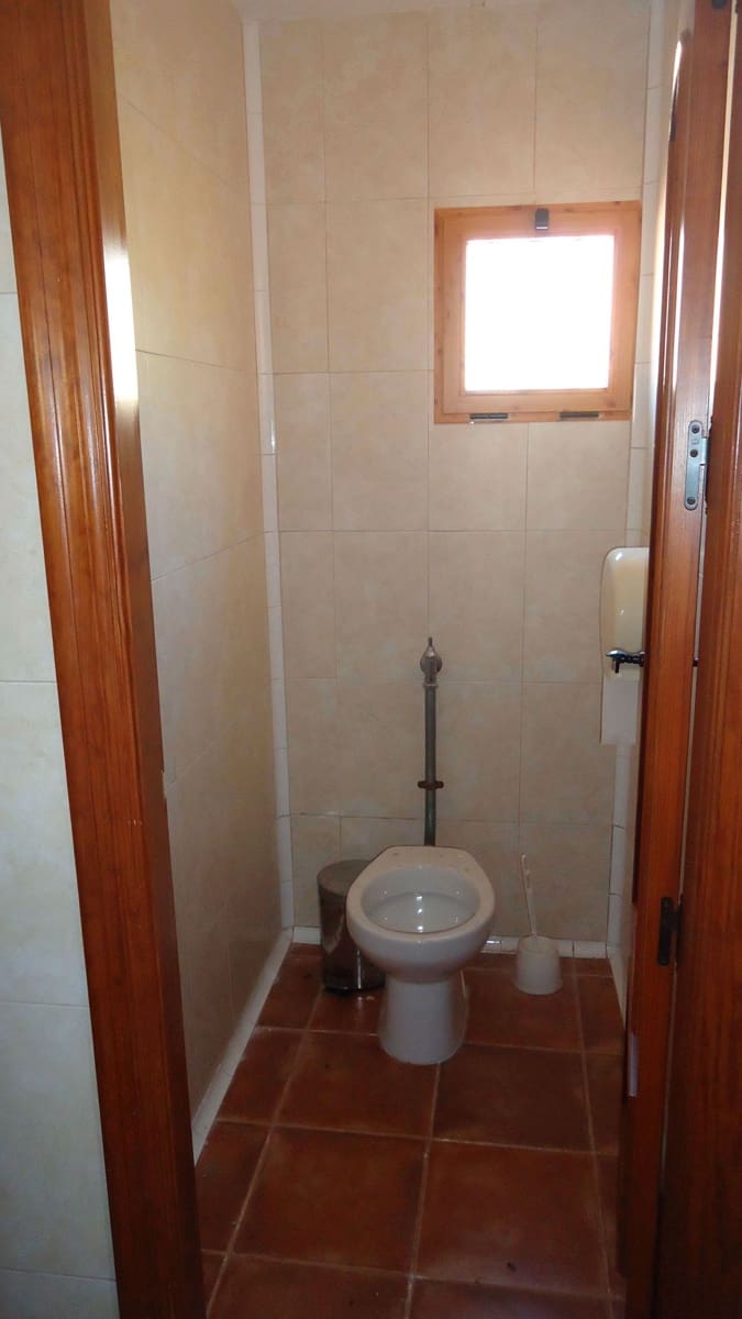 8 bedroom Villa for sale in Fortuna - € 1,300,000 (Ref: 8863578)