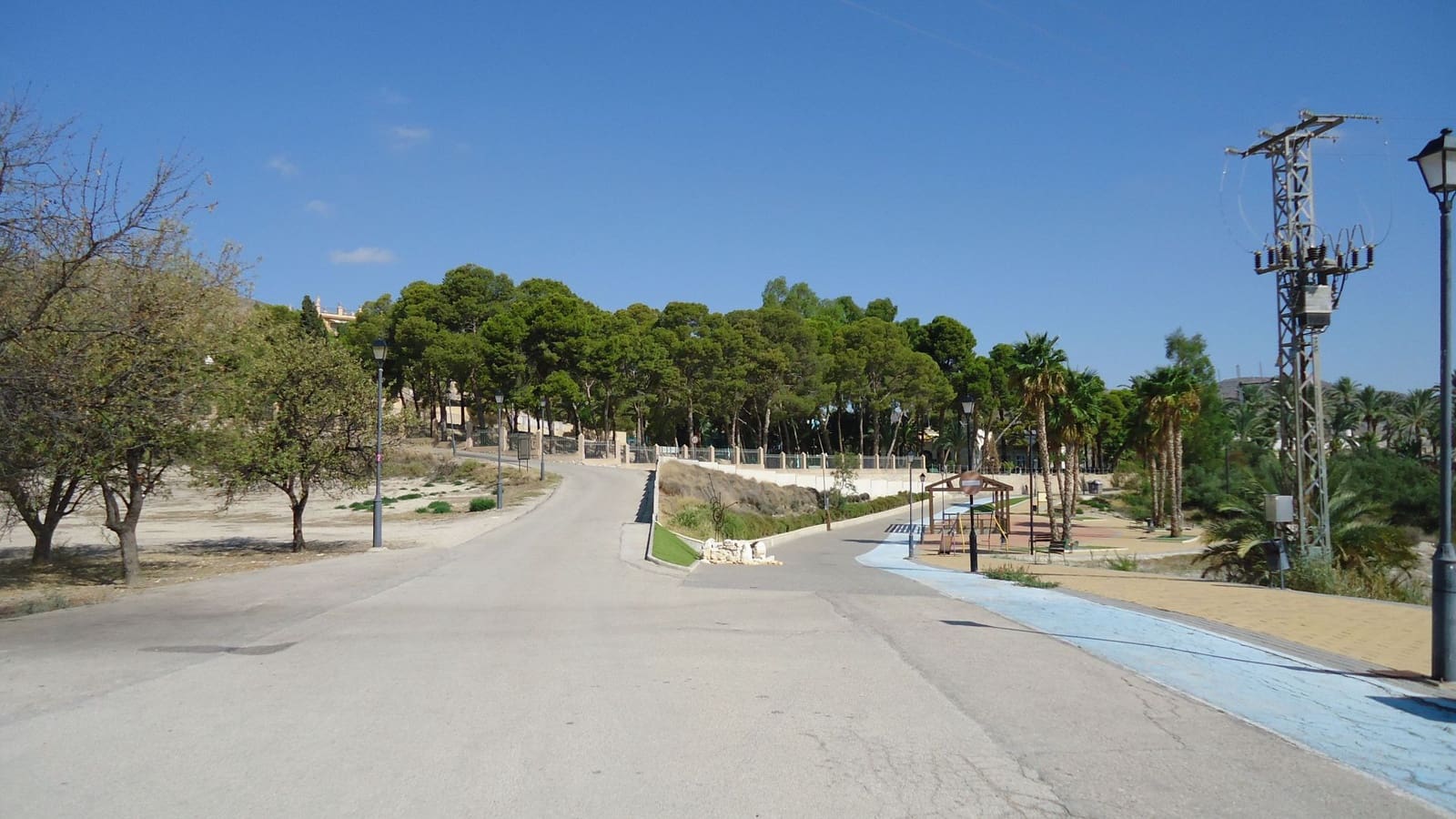 8 bedroom Villa for sale in Fortuna - € 1,300,000 (Ref: 8863578)