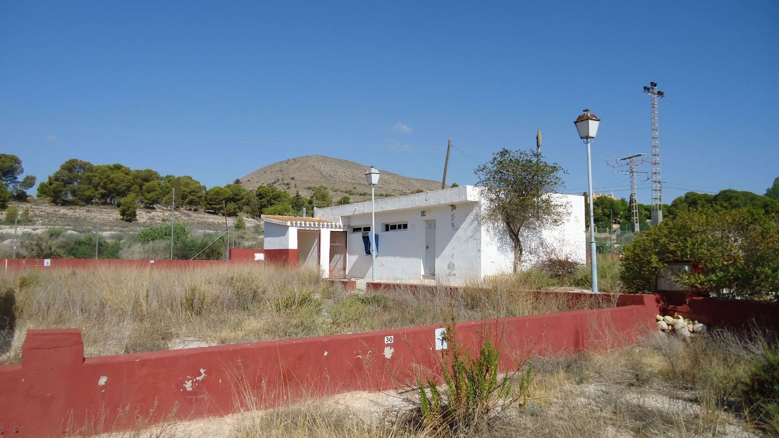 8 bedroom Villa for sale in Fortuna - € 1,300,000 (Ref: 8863578)