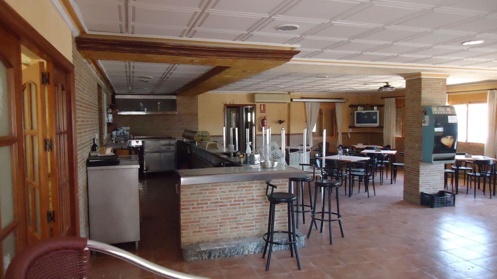 8 bedroom Villa for sale in Fortuna - € 1,300,000 (Ref: 8863578)