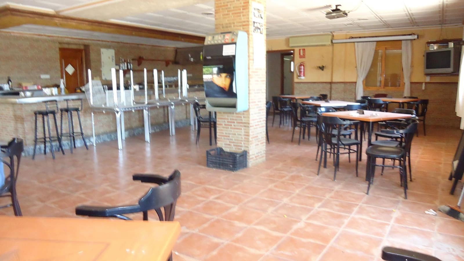 8 bedroom Villa for sale in Fortuna - € 1,300,000 (Ref: 8863578)