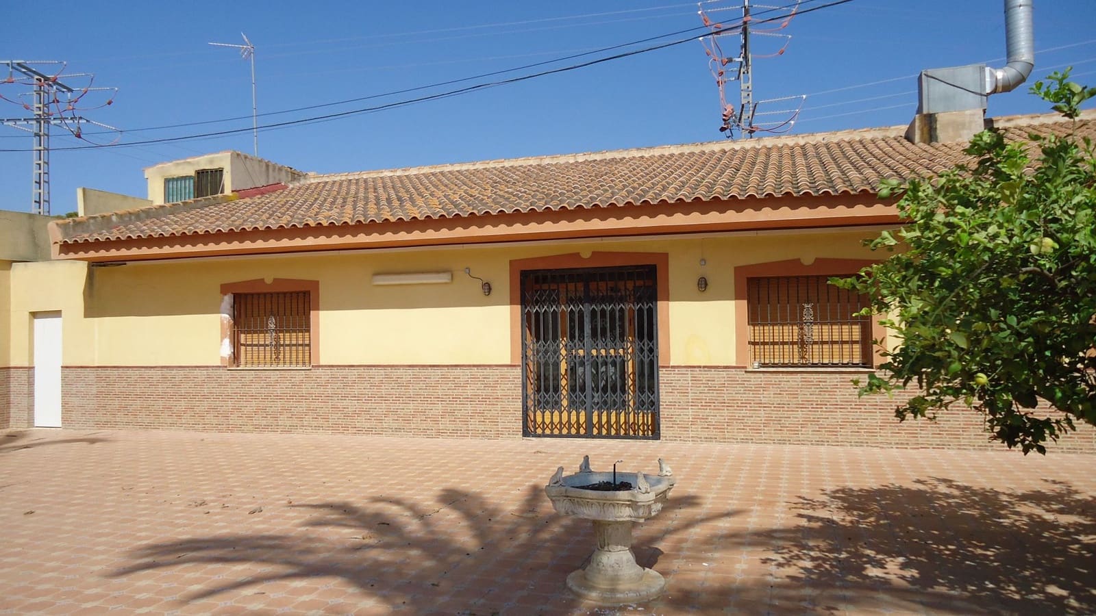 8 bedroom Villa for sale in Fortuna - € 1,300,000 (Ref: 8863578)