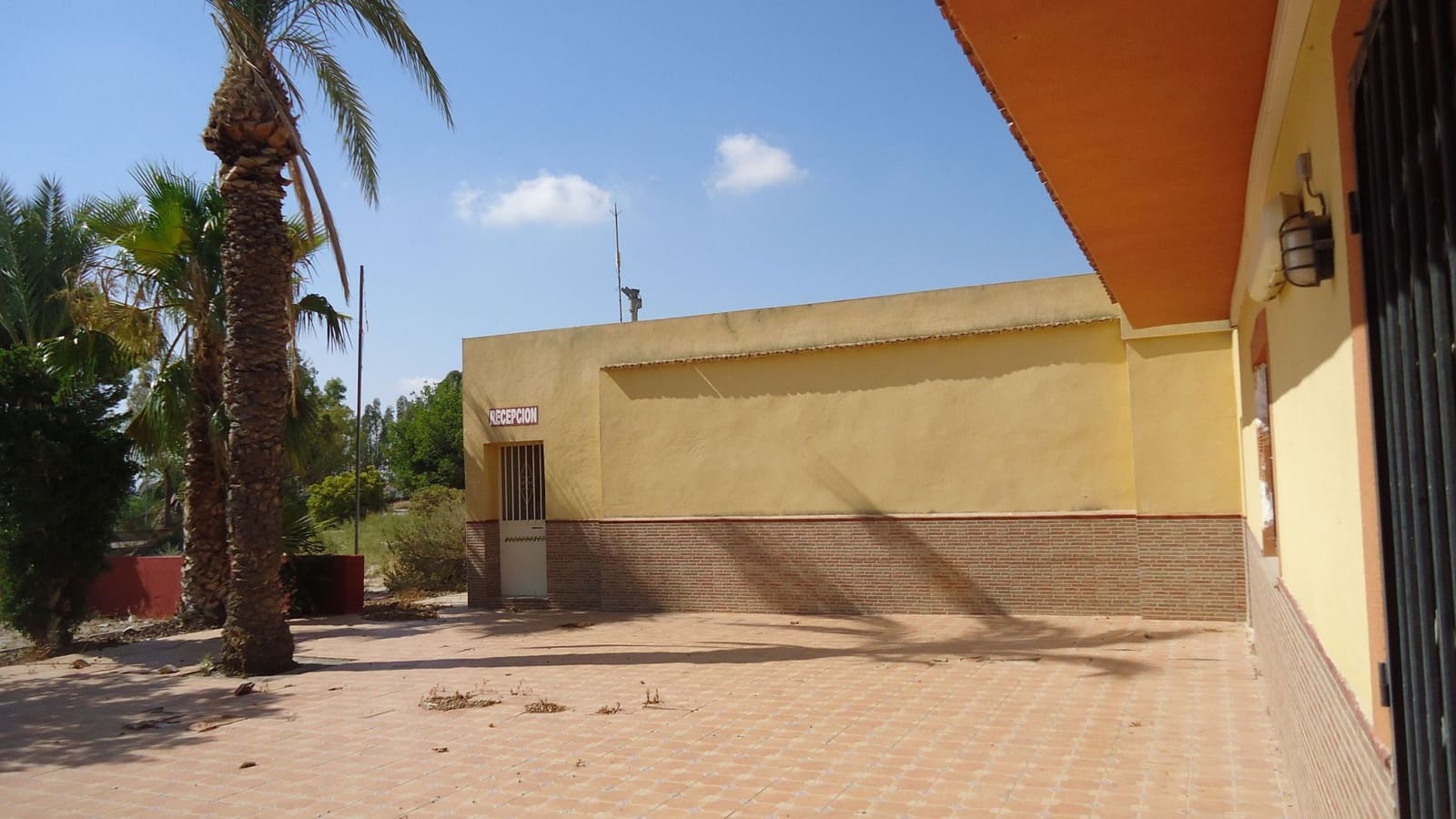 8 bedroom Villa for sale in Fortuna - € 1,300,000 (Ref: 8863578)