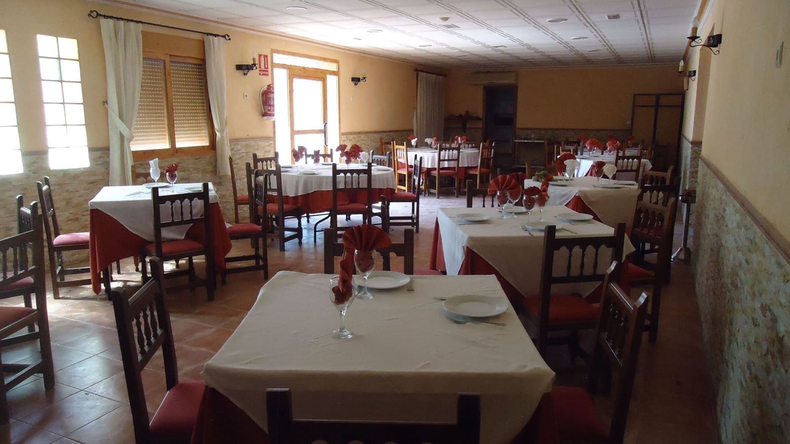 8 bedroom Villa for sale in Fortuna - € 1,300,000 (Ref: 8863578)