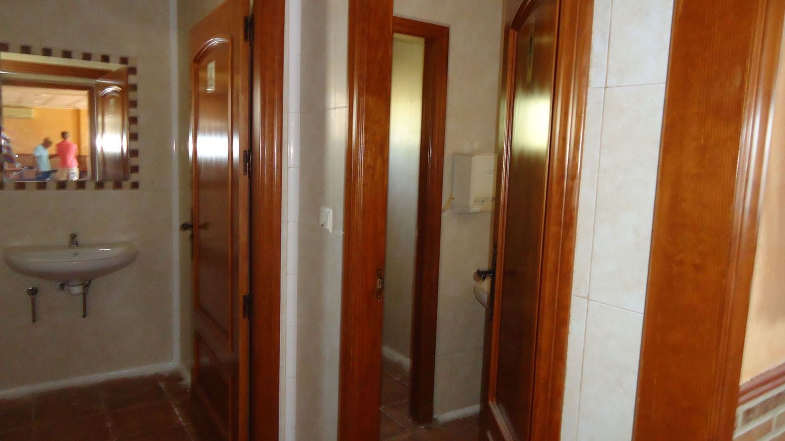 8 bedroom Villa for sale in Fortuna - € 1,300,000 (Ref: 8863578)