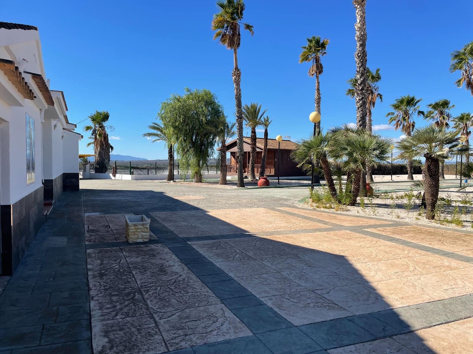 6 soveværelse Finca/Landehus til salg i Santomera med swimmingpool - € 5.600.000 (Ref: 8863580)