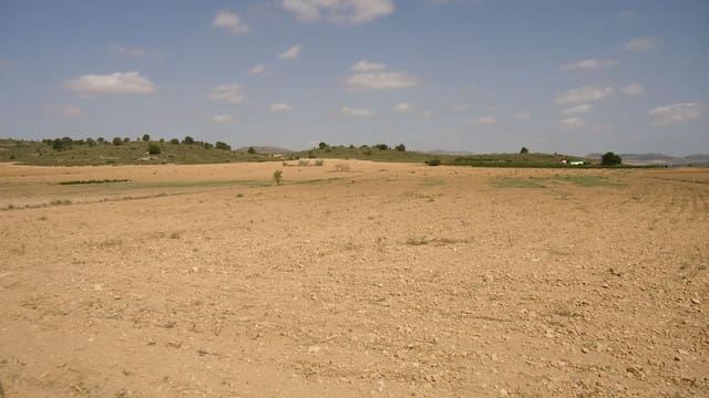 Finca/Herregård til salgs i Yecla - € 15 500 (Ref: 8863606)