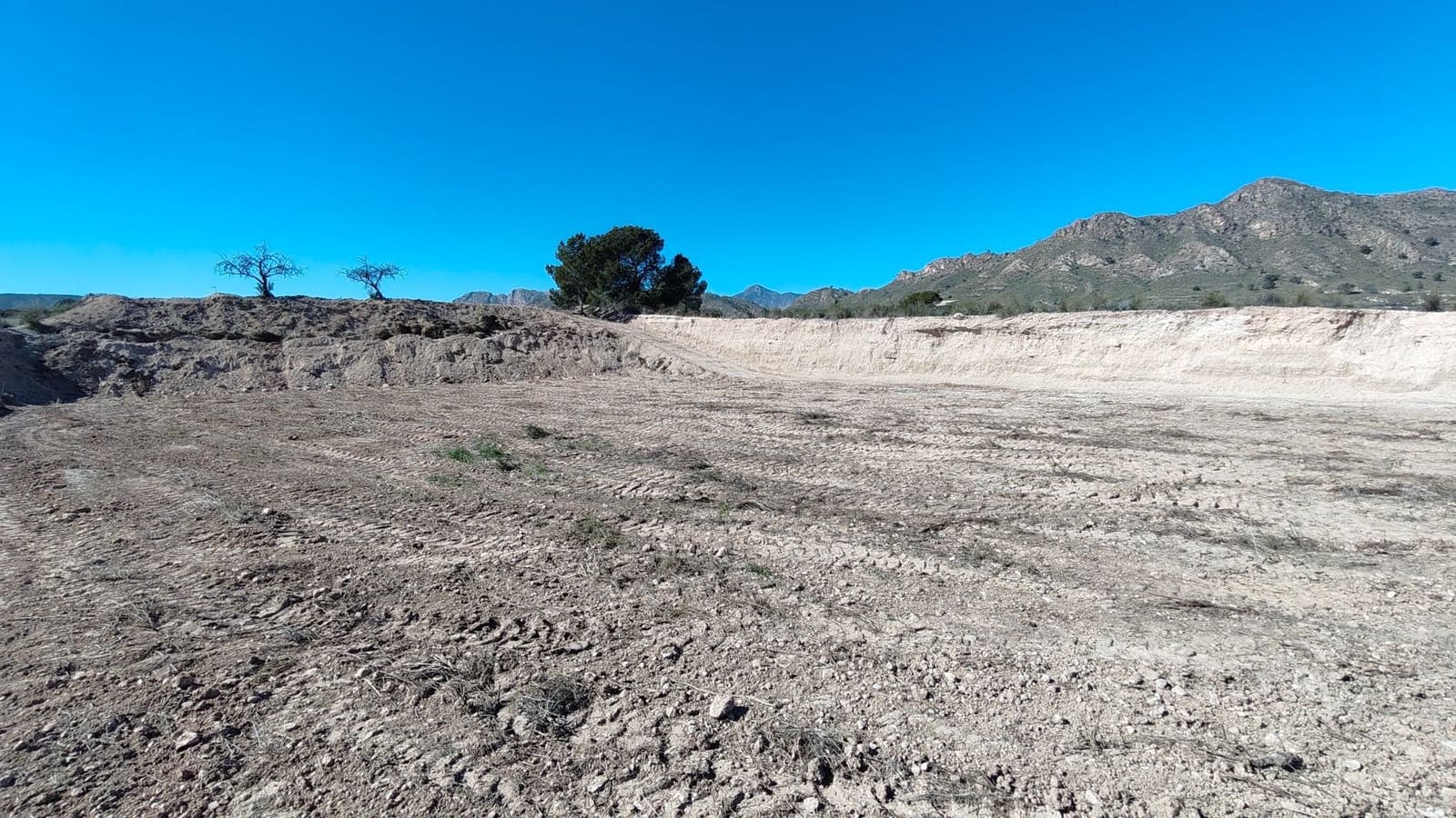 Finca/Country House for sale in Abanilla - € 19,900 (Ref: 8907161)