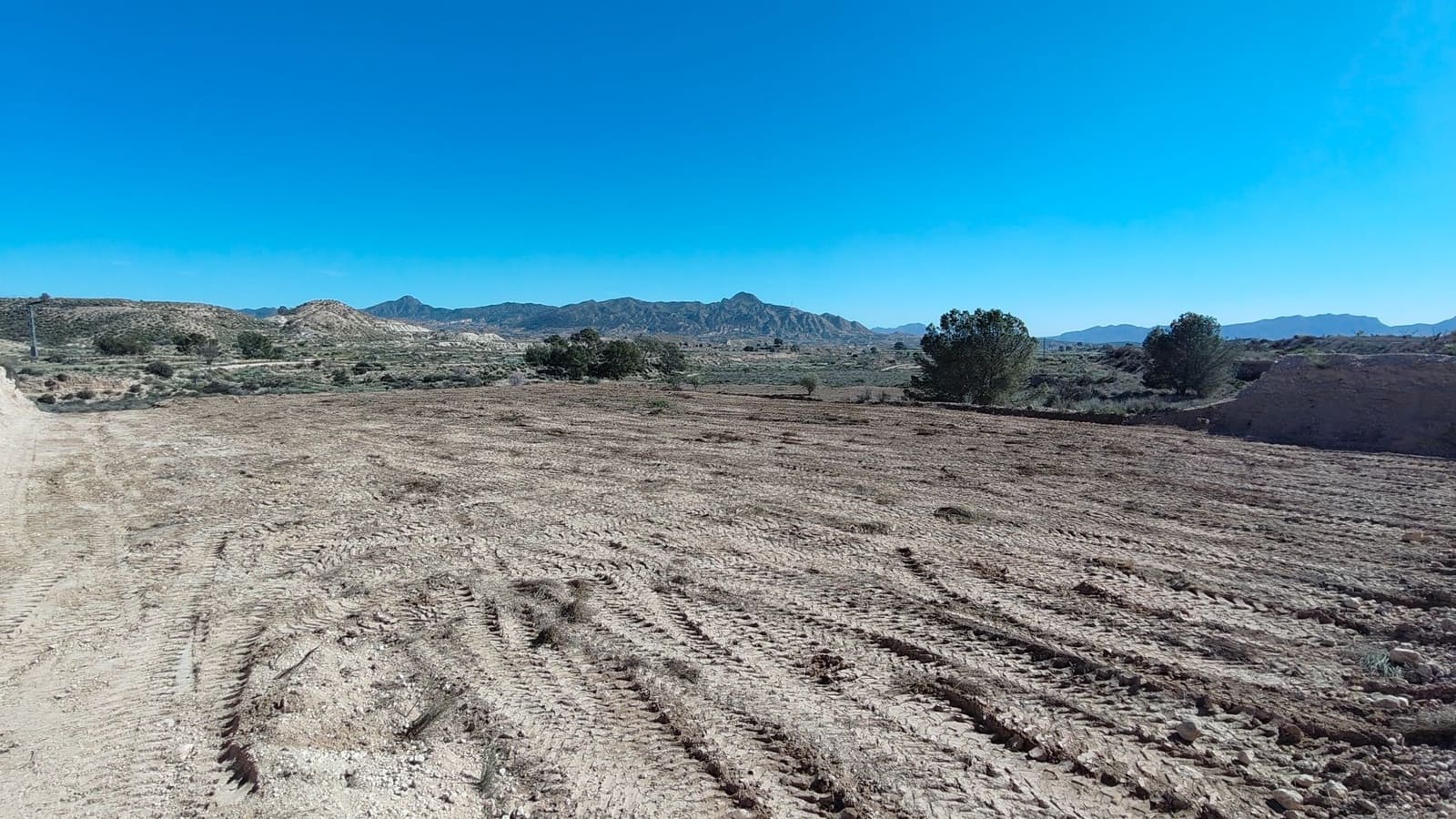 Finca/Country House for sale in Abanilla - € 19,900 (Ref: 8907161)