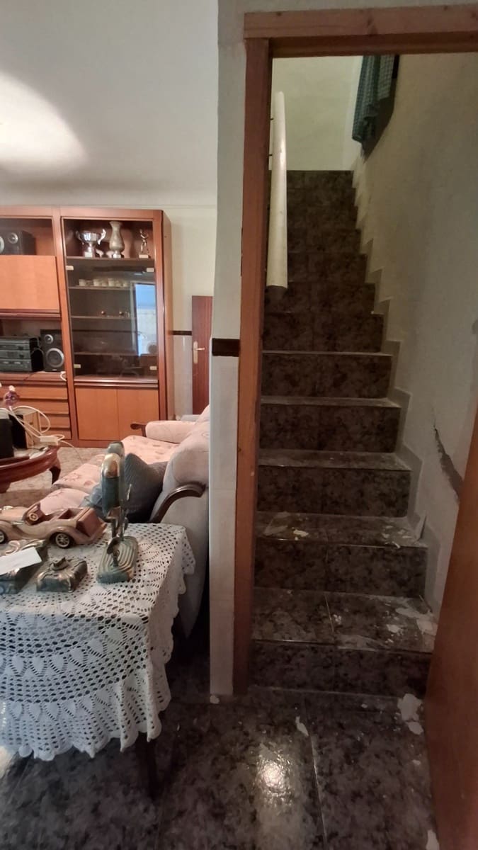 Villa til salg i El Canton - € 84.500 (Ref: 8932061)