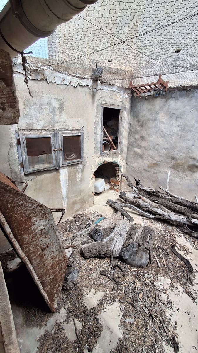 Villa til salg i El Canton - € 84.500 (Ref: 8932061)