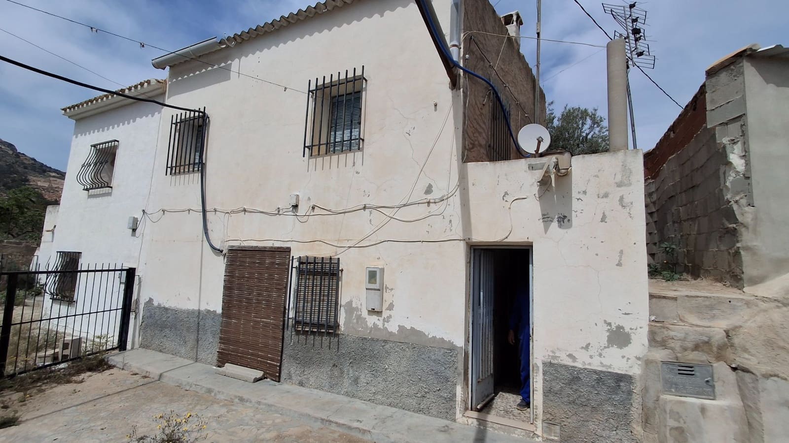 Villa til salg i El Canton - € 84.500 (Ref: 8932061)