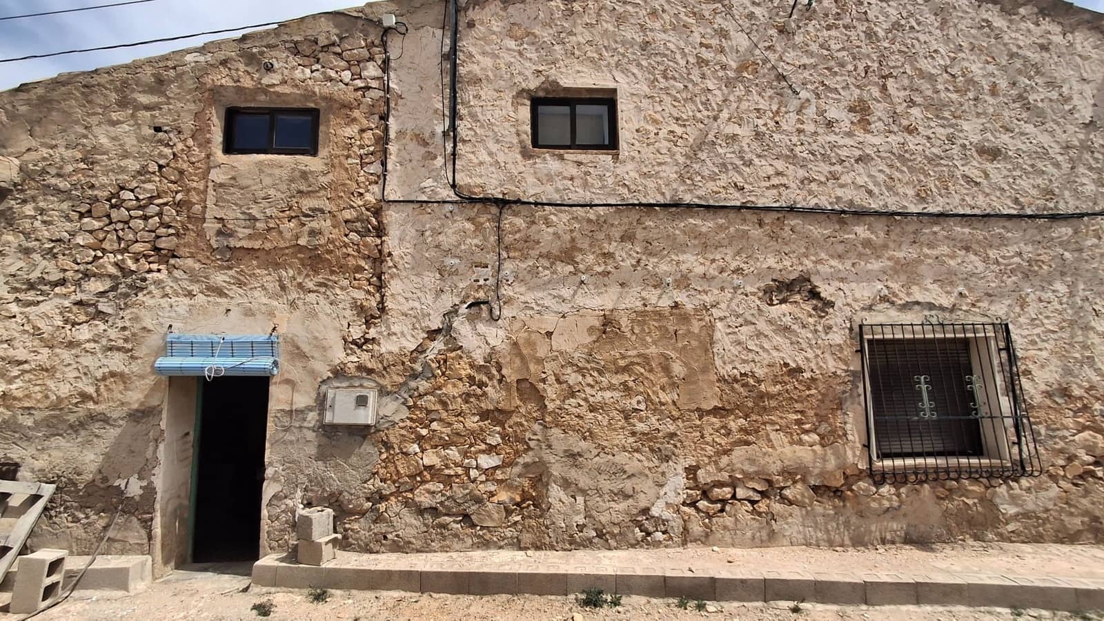 3 sovrum Villa till salu i El Canton - 68 500 € (Ref: 8932062)