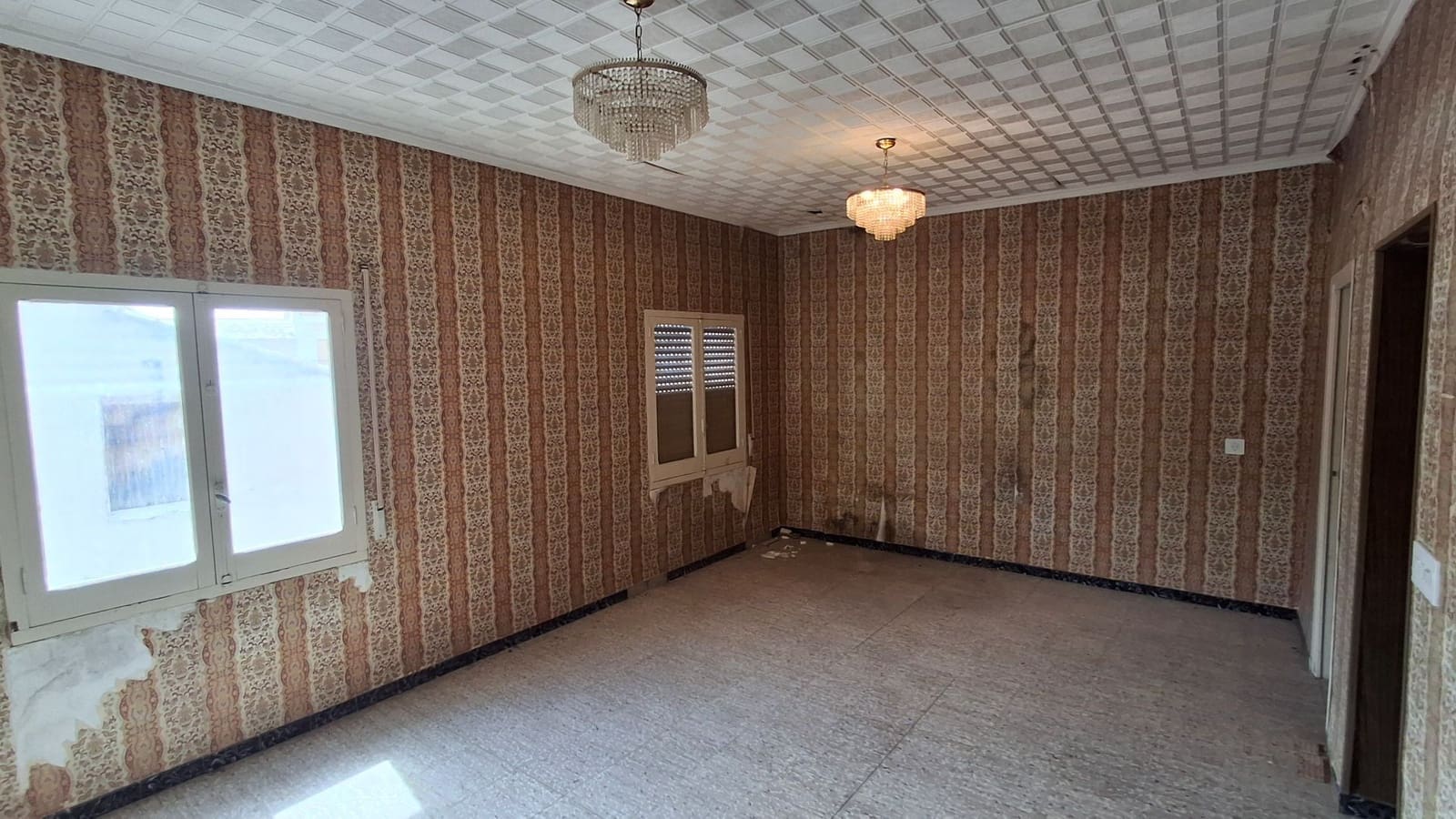 4 soverom Villa til salgs i El Canton - € 124 900 (Ref: 8985439)