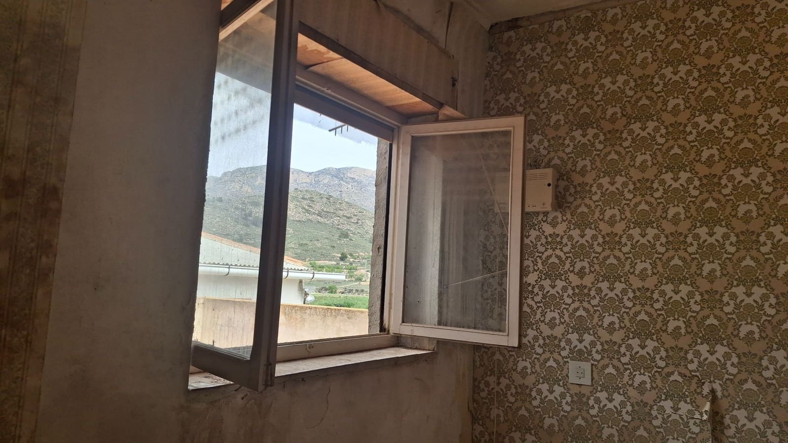 4 soverom Villa til salgs i El Canton - € 124 900 (Ref: 8985439)