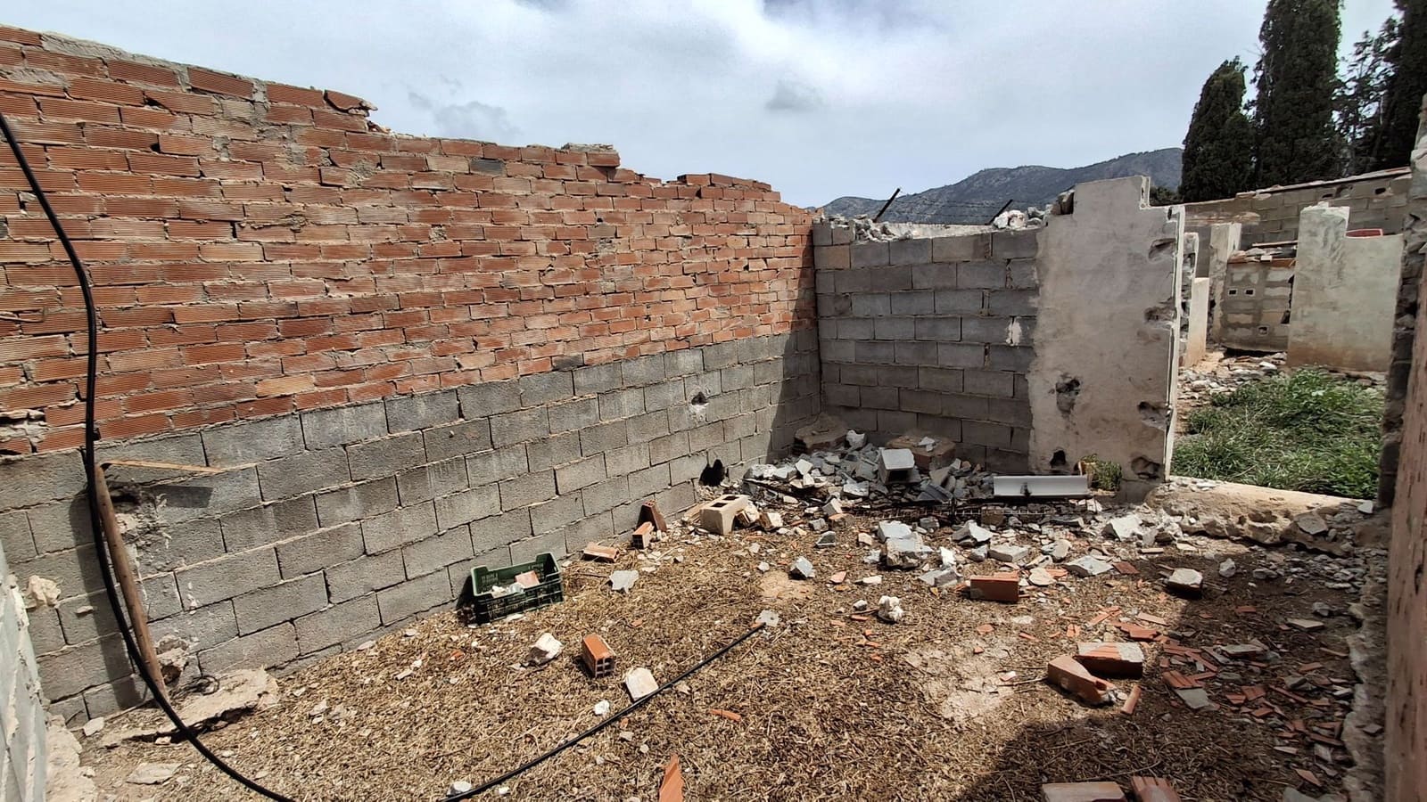 4 soverom Villa til salgs i El Canton - € 124 900 (Ref: 8985439)