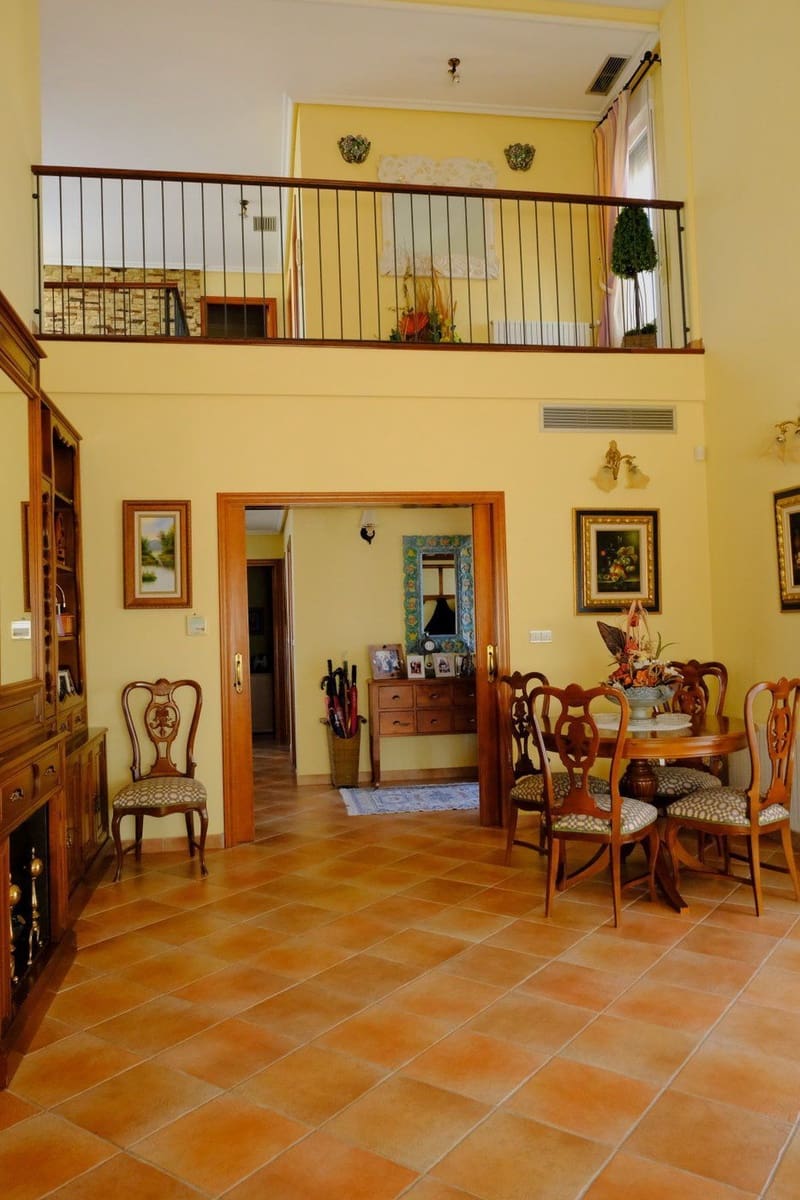 Chalet de 5 habitaciones en Orihuela en venta - 675.000 € (Ref: 9269148)