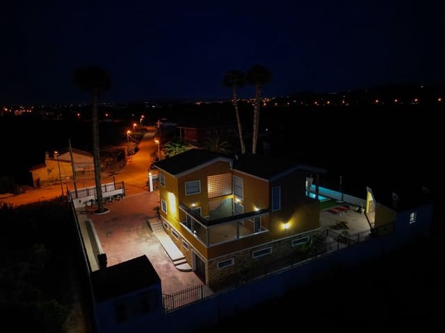 Chalet de 5 habitaciones en Orihuela en venta - 675.000 € (Ref: 9269148)