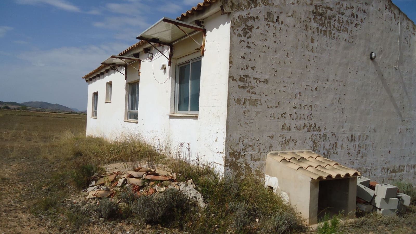 3 slaapkamer Villa te koop in Yecla - € 122.000 (Ref: 9280747)