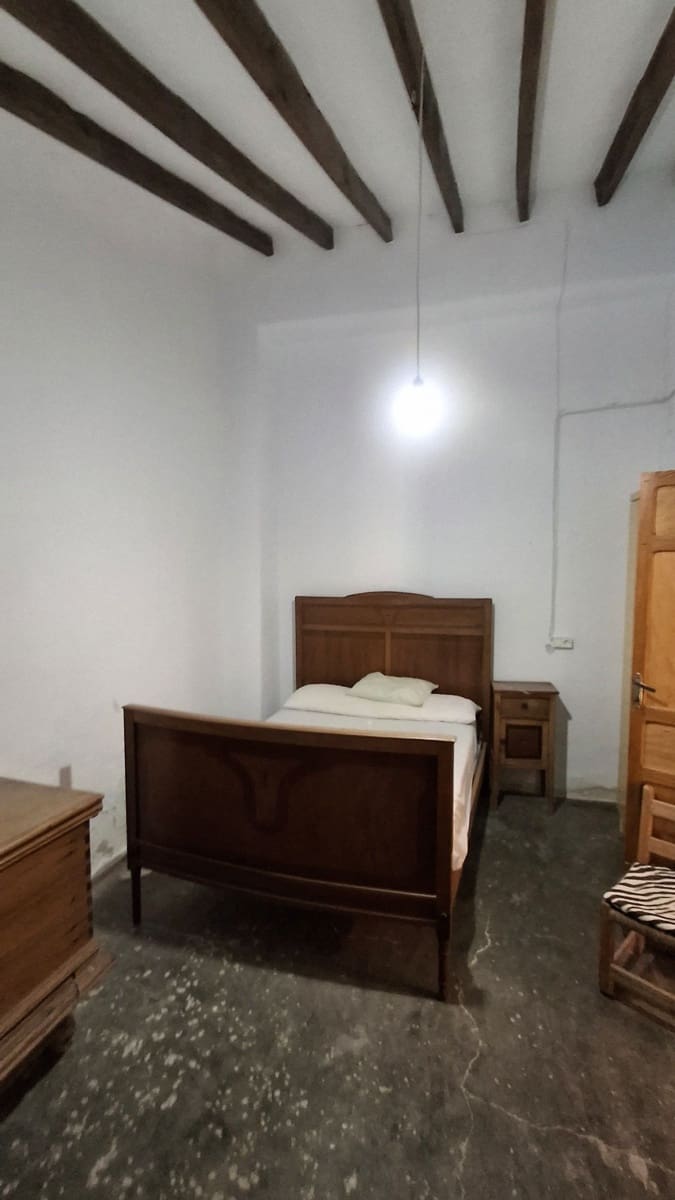 Moradia para venda em Mahoya - 69 900 € (Ref: 9387148)