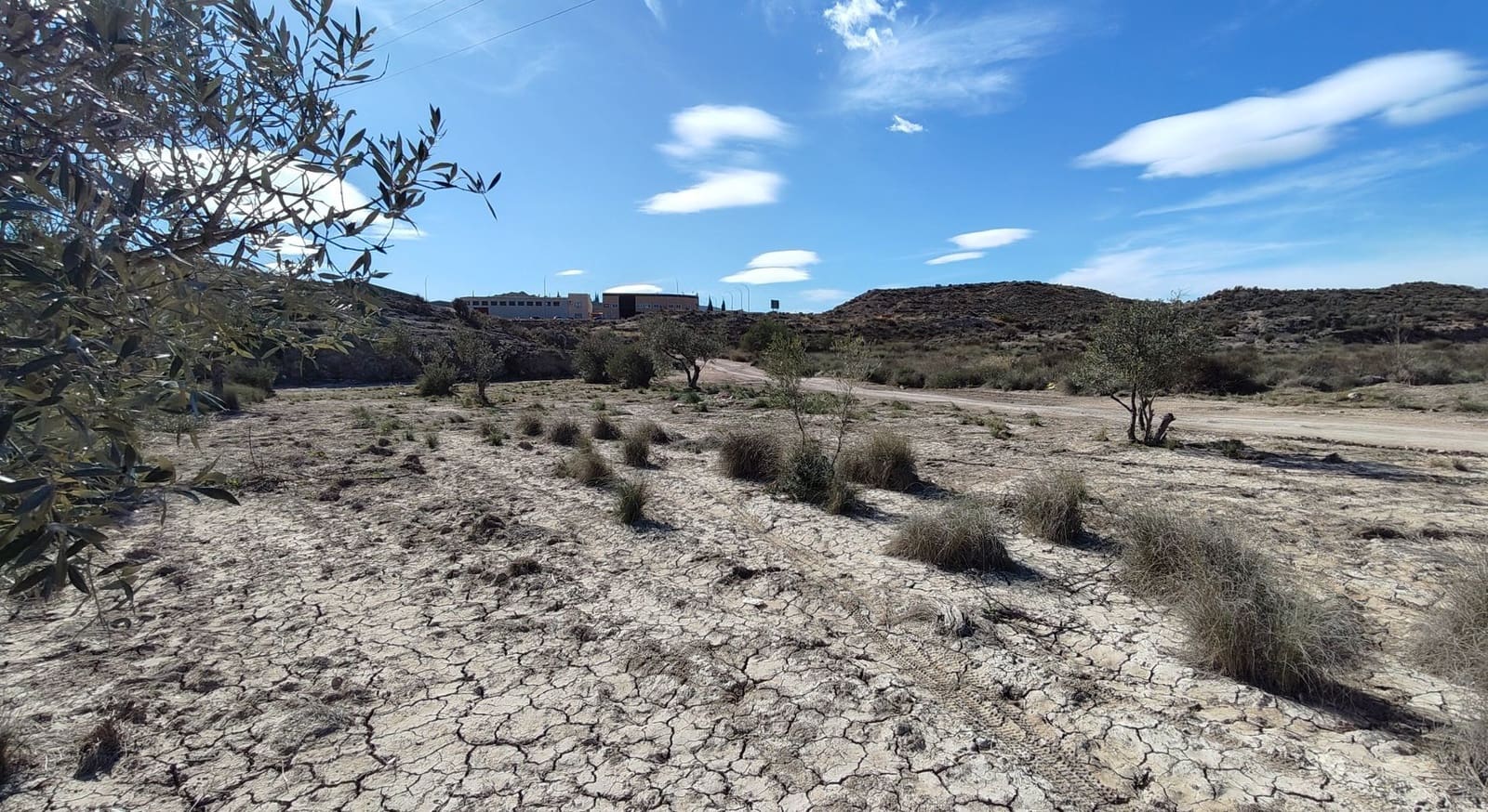 Finca/Landehus til salg i Elda - € 26.700 (Ref: 9398169)