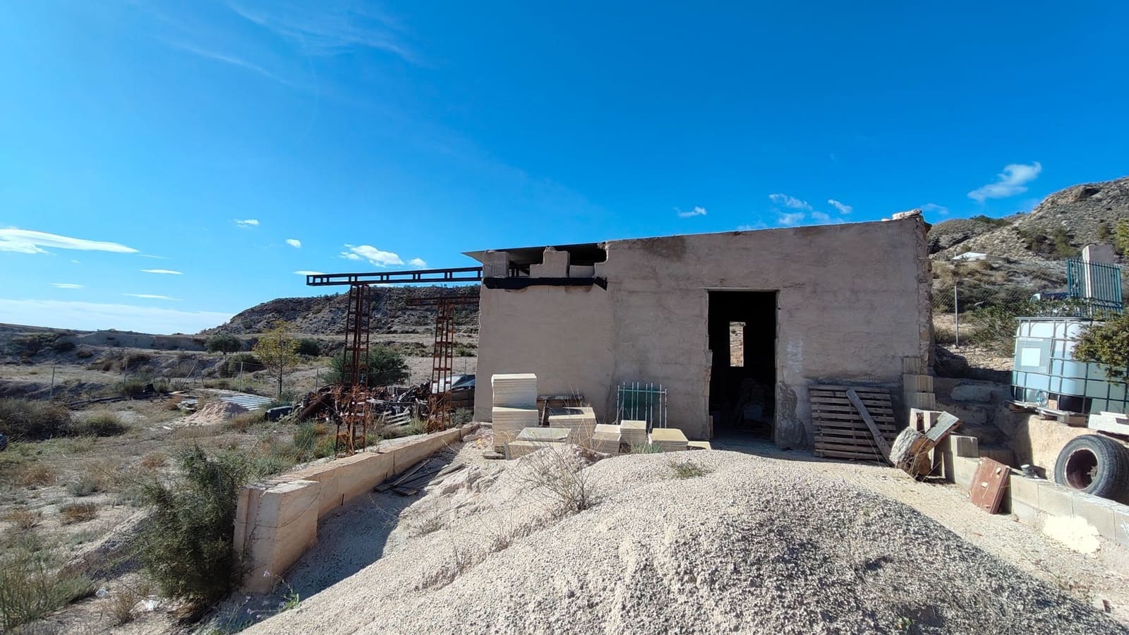 Finca/Landehus til salg i Fortuna - € 25.900 (Ref: 9398170)