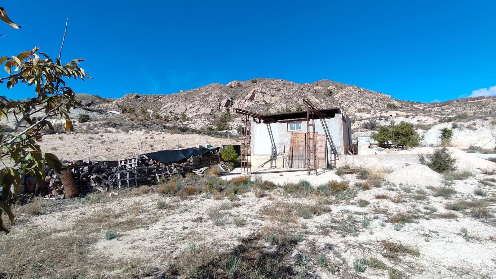 Finca/Landehus til salg i Fortuna - € 25.900 (Ref: 9398170)