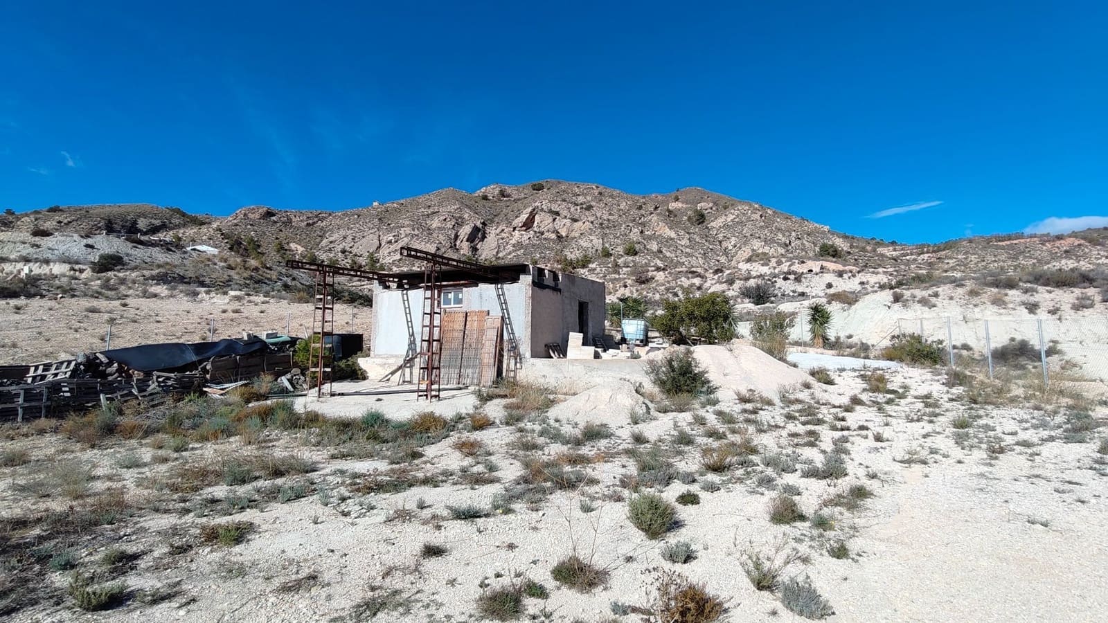 Finca/Landehus til salg i Fortuna - € 25.900 (Ref: 9398170)