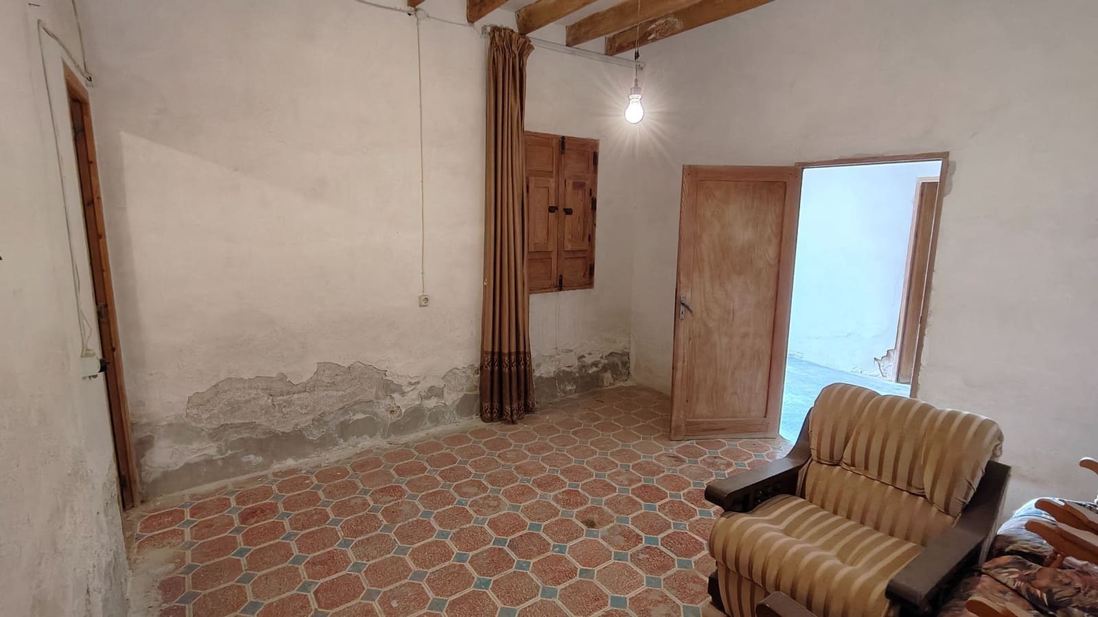 3 Zimmer Villa zu verkaufen in Mahoya - 98.000 € (Ref: 9473767)