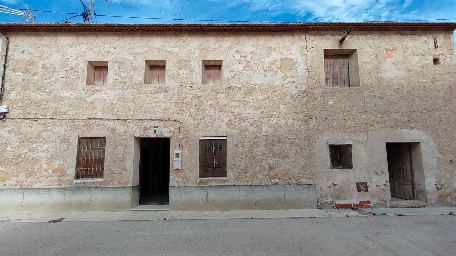 3 Zimmer Villa zu verkaufen in Mahoya - 98.000 € (Ref: 9473767)