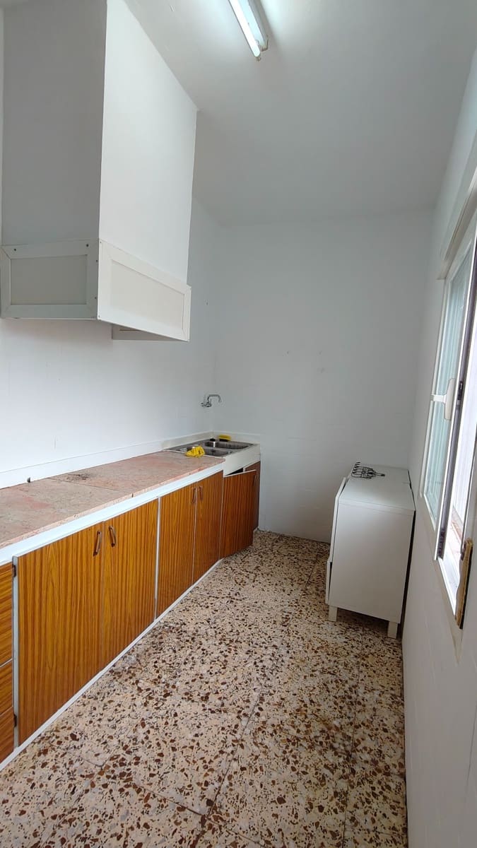 3 slaapkamer Villa te koop in Jumilla - € 150.000 (Ref: 9473768)