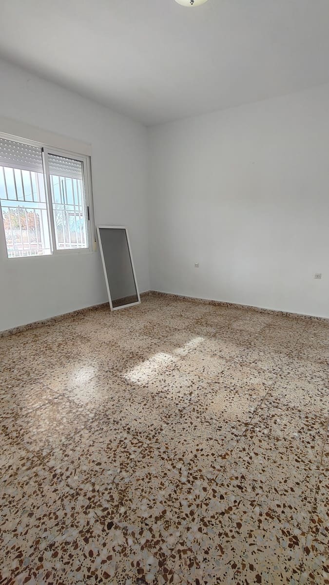 3 slaapkamer Villa te koop in Jumilla - € 150.000 (Ref: 9473768)