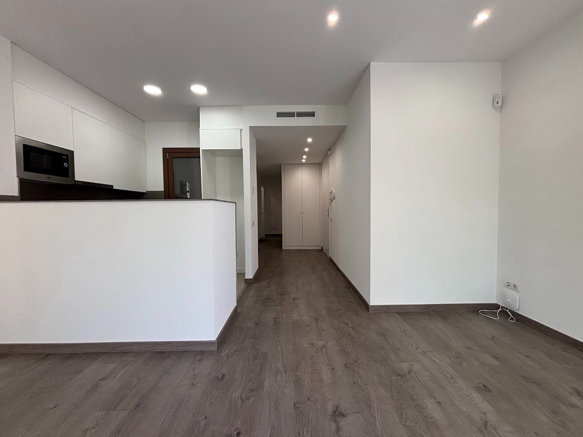 2 soveværelse Lejlighed til salg i Barcelona by - € 460.000 (Ref: 10048205)