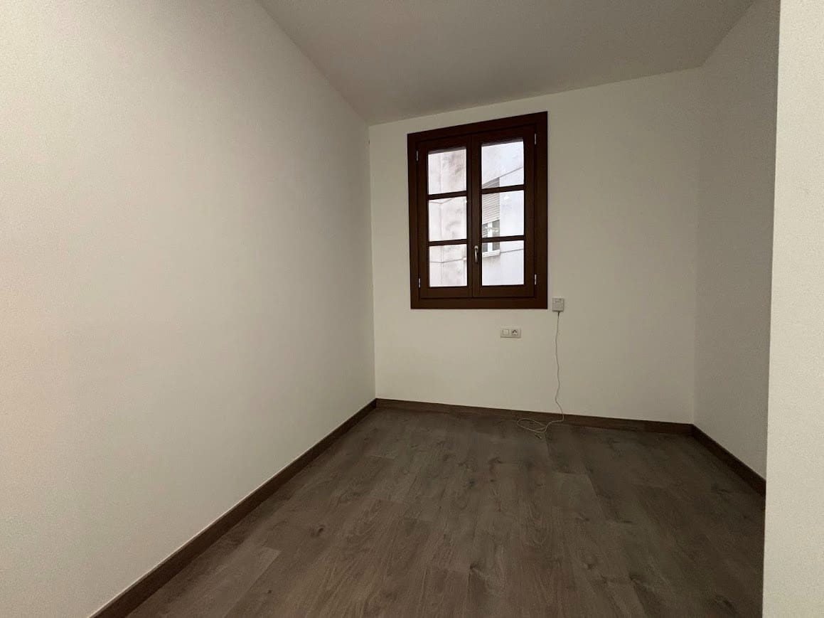 2 soveværelse Lejlighed til salg i Barcelona by - € 460.000 (Ref: 10048205)