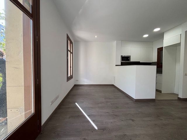 2 sypialnia Mieszkanie na sprzedaż w Miasto Barcelona - 450 000 € (Ref: 10048205)