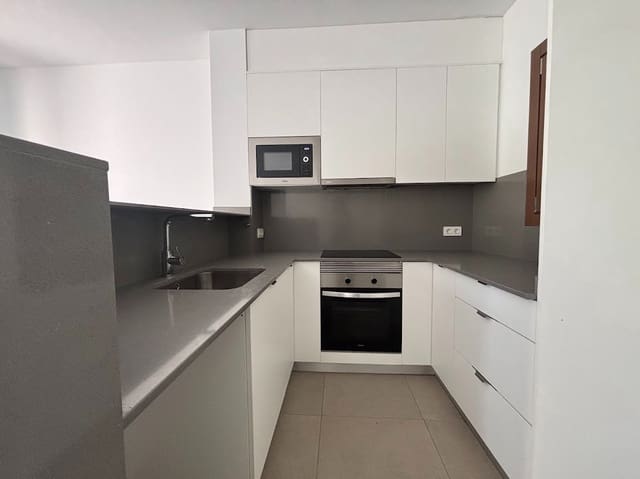 2 soveværelse Lejlighed til salg i Barcelona by - € 460.000 (Ref: 10048205)