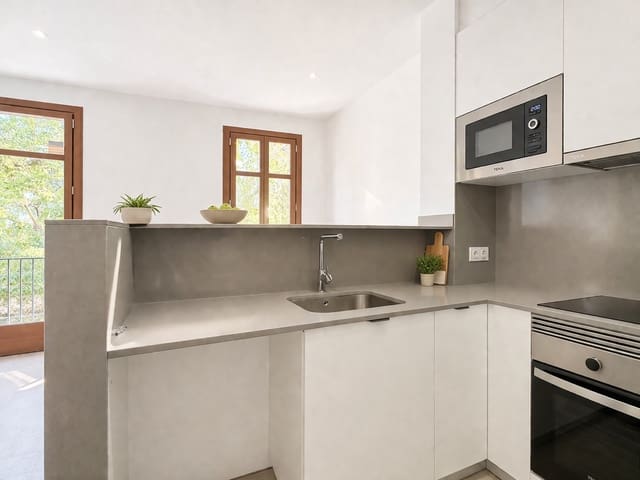 2 soveværelse Lejlighed til salg i Barcelona by - € 460.000 (Ref: 10048205)