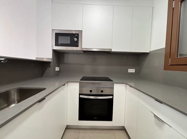 2 soveværelse Lejlighed til salg i Barcelona by - € 460.000 (Ref: 10048205)