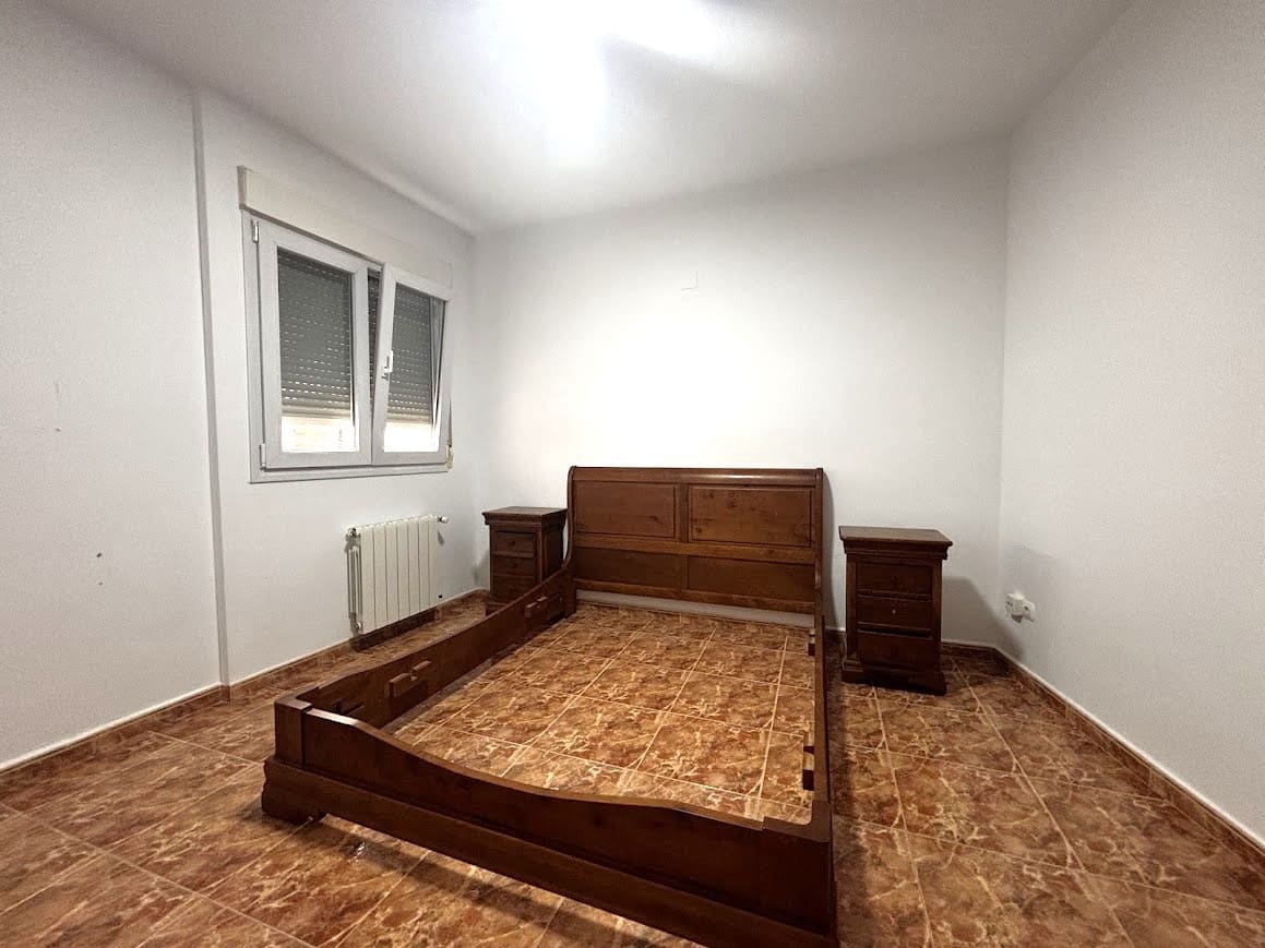Piso de 3 habitaciones en Muro de Alcoy en alquiler con garaje - 550 € (Ref: 10057172)