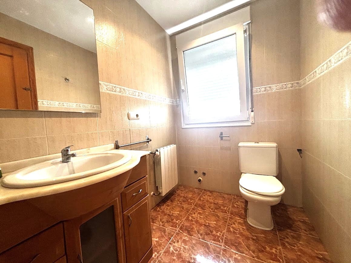 Piso de 3 habitaciones en Muro de Alcoy en alquiler con garaje - 550 € (Ref: 10057172)
