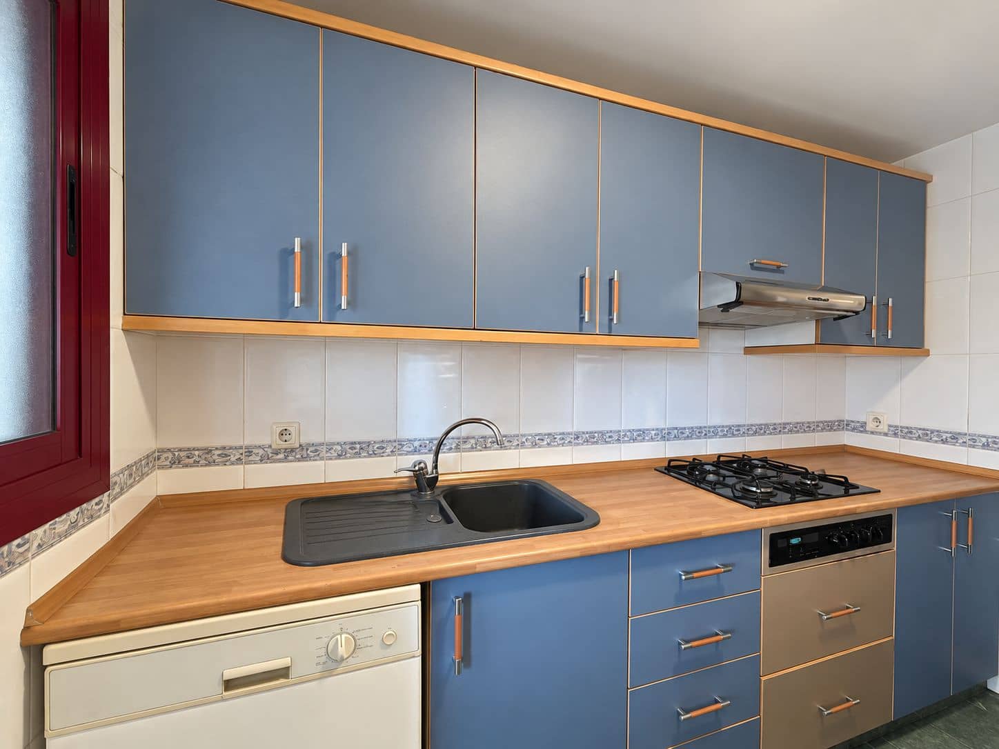 4 slaapkamer Flat te koop in Alicante stad met zwembad garage - € 390.000 (Ref: 10091451)