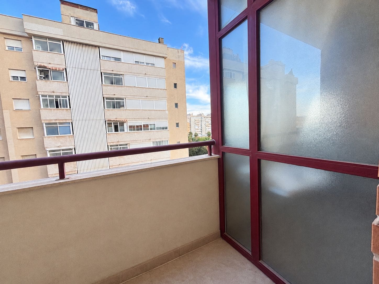 4 slaapkamer Flat te koop in Alicante stad met zwembad garage - € 390.000 (Ref: 10091451)