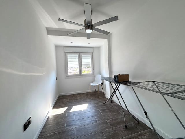 3 bedroom Flat for rent in Muro de Alcoy - € 650 (Ref: 10136409)