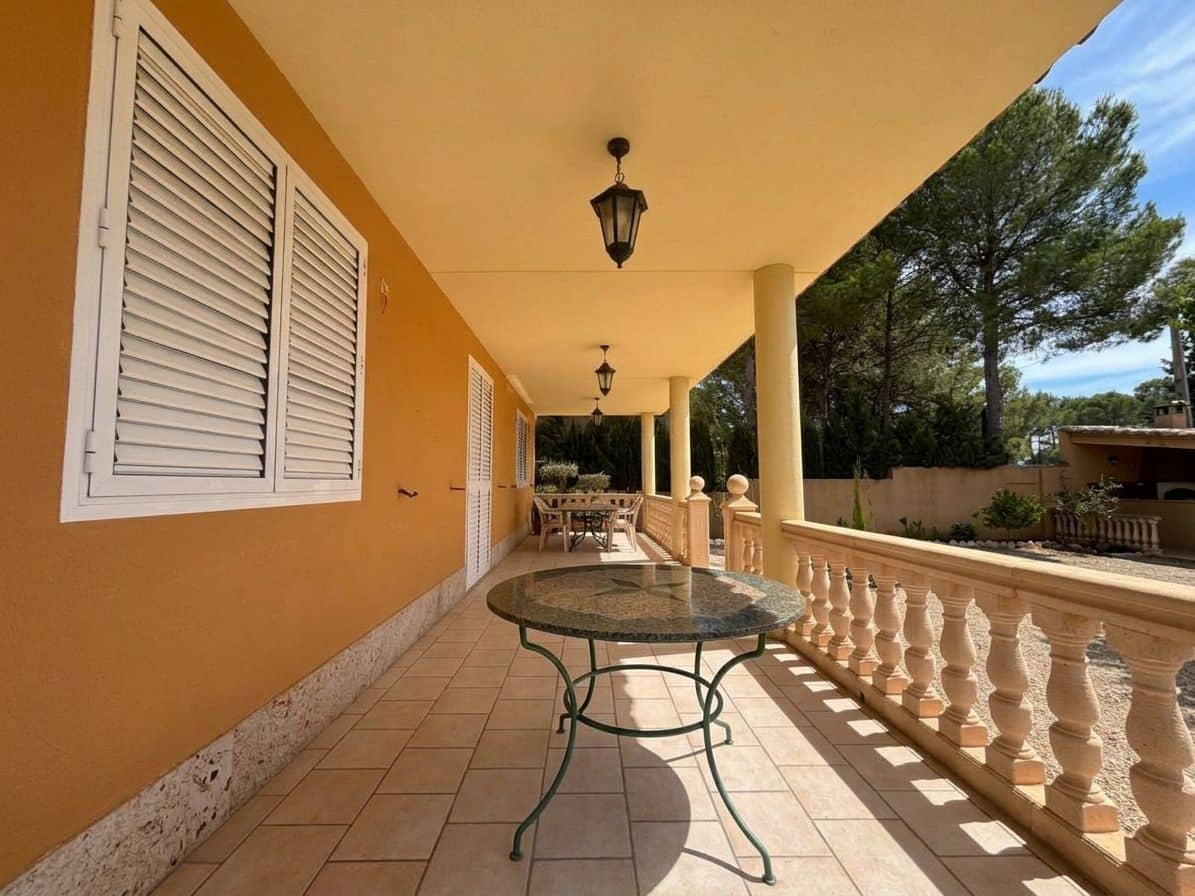 4 bedroom Villa for sale in Cocentaina with pool garage - € 550,000 (Ref: 10158096)