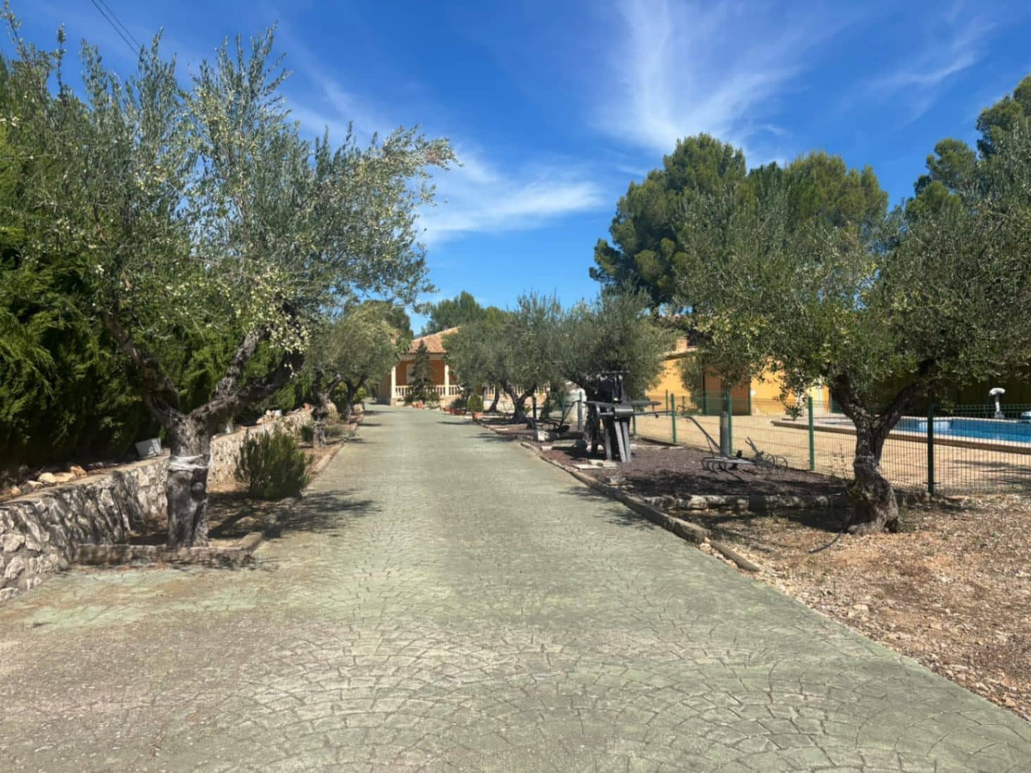4 bedroom Villa for sale in Cocentaina with pool garage - € 550,000 (Ref: 10158096)