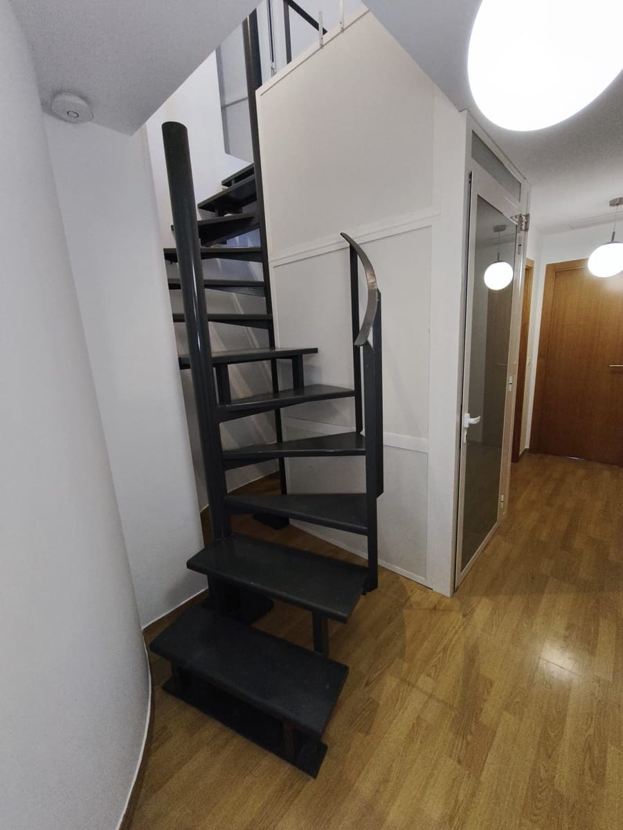 3 makuuhuone Kattohuoneisto myytävänä paikassa Cocentaina mukana 
autotalli - 220 000 € (Ref: 9865727)